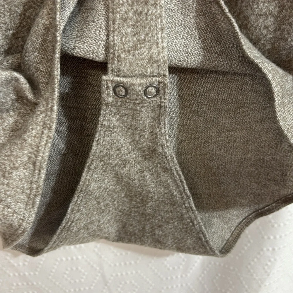 American Eagle Long Sleeve Ribbed Henley Bodysuit Grey Size large - Picture 7 of 7